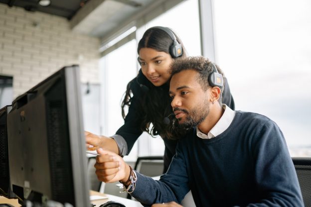 Faire appel à un call center qui optimise la vente en ligne d’une entreprise