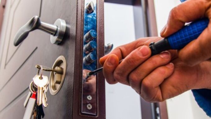 Serrurier Orléans : Ce que vous devez vraiment savoir sur leurs compétences et interventions Serrurier Orléans : Ce que vous devez vraiment savoir sur leurs compétences et interventions